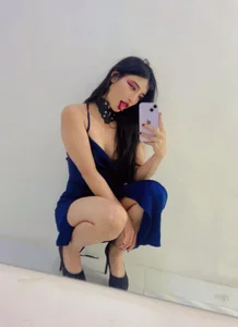Tahara_Romanov_ Public slika 8
