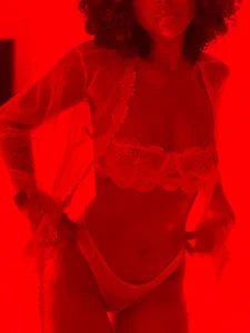 Oshun ✨Red and Hot 😈❤ de OSHUN_  5 Imagens