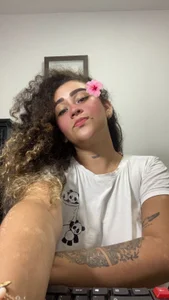 loly_bigbooty4u Public Pic 2