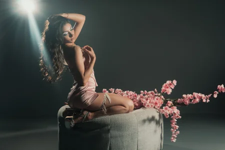 AmyArmstrong Chic & Sensual Bilde