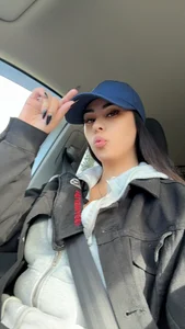 <3 de daniella_monroe  3 photos