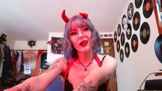 She-Devils knows your darks desires od Rossiee_huntt  snímek
