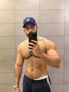 simonleon27 Public  3টি ছবি