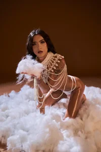 valery_yepesのyour favorite girlの 7枚の写真