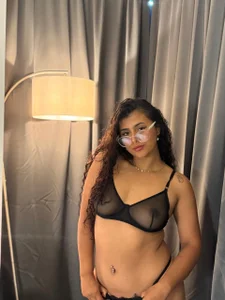 Sophi_oconner New black lingerie 🔥 - {count, plural, one {תמונה אחת} two {שתי תמונות} many {# תמונות} other {# תמונות}}