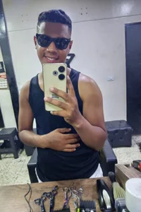 Leo_444_ Public  6টি ছবি