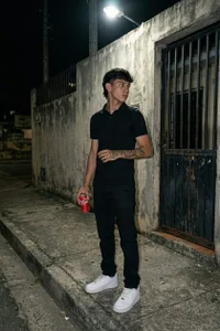 Damien_Howard CASUAL PICS صورة واحدة|Damien_Howard CASUAL PICS صورتان|Damien_Howard CASUAL PICS  3 صور|Damien_Howard CASUAL PICS  3 صورة