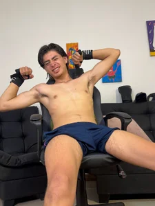 Dante_White Hey bby Bilde 3