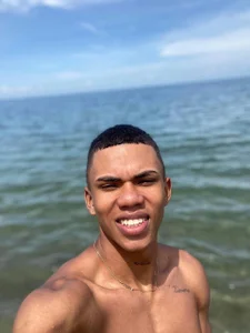 scarce_candy69 beach Immagine  3