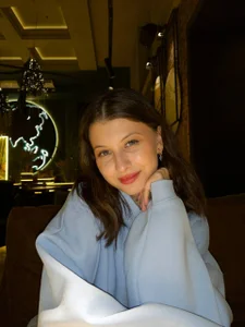 LouiseChavez dreaming Gambar 2