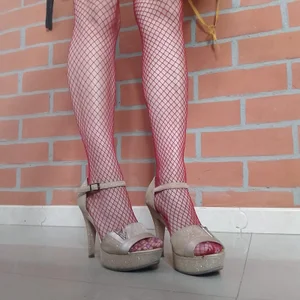 Laura_hellss My beautiful feet Pic 3