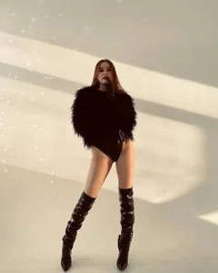 Public od AngeleRevelez  5 snímek