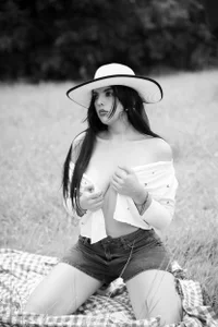 Adele_LatinLady Public Foto 3