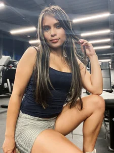 Tiffanysurez_ Am I getting harder, richer or what do you think? Immagine  5