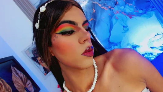 BLONDER de Amelia_Montenegro  3 Imagens