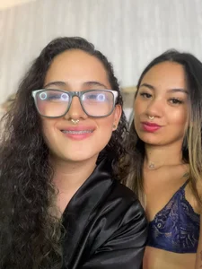 Jules_n_Gia Selfies before the big moment keep going Pic 4