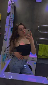 Laura_CollinsS Public Poză 3