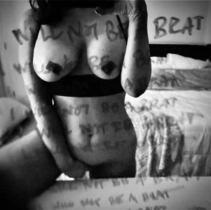 ValentinaPlays: “Nice Tits” ( 2 фото)