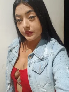 ༼ つ ◕_◕ ༽つ od Skarlett_hot_  3 snímek