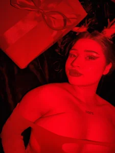 venusowen_ MERRY CHRISTMAS🔥 صورة واحدة|venusowen_ MERRY CHRISTMAS🔥 صورتان|venusowen_ MERRY CHRISTMAS🔥  6 صور|venusowen_ MERRY CHRISTMAS🔥  6 صورة