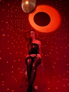 caroline_adams_ Public Foto 9