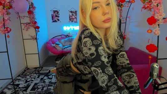 helllo od ChloeReedds  3 snímek