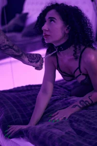 Eva_curlss Public Pic 2