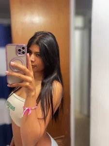 ElahiaMarquez: 💋 ( 2 фото)