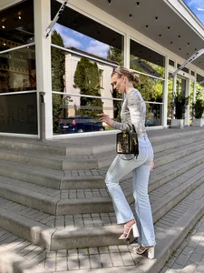 MysticVenus_ There’s a story here — if you look close enough Εικόνα 3