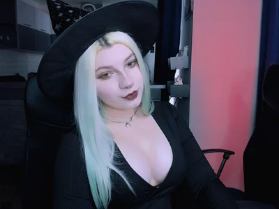 Rada_Kisss Happy Halloween!🎃 Pic