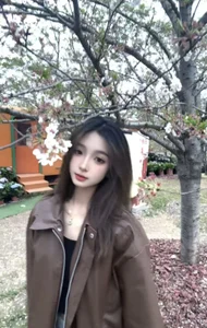 1X-NanNan Public Pic 2