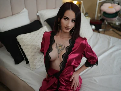 ElizaQueens Public slika 3