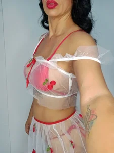 AlanaRouse3 Public Pic 5