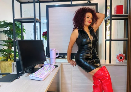 Today the office has new rules… and I'm in charge. de Kasandra_Gomez  2 photos