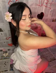 ZairaVanCleef: My Secret Valentine 🌺💖 ( 6 фото)