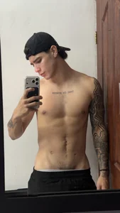 suxrez__ Staying sexy hehe Foto