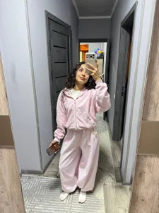 Zdjęcia BrendaBennett Girl off script 🖤:  5