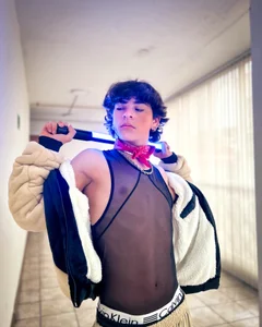 Luke_Howland Hi loves Hình 4