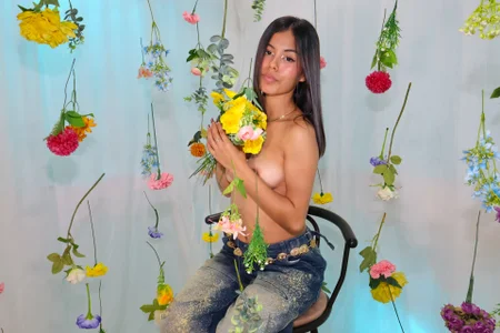 NaughtyHally_ My Flowers Pic 3