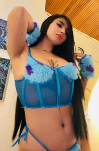 Queen_aanal 💎🩵 Immagine  3
