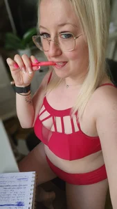 Lillyloo_ Public Pic 3