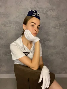 AnnamariaVanlandingham flight attendant Bilde 2