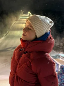 MinaMancilla snowboarding Foto