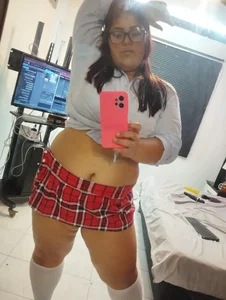 kendra_lil_evill Naughty schoolgirl Pic