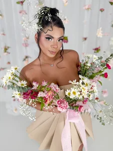 Nicolemorelli2 Do u wanna take a flower?🌸😚 Pic 4