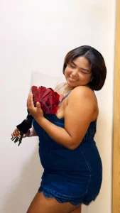 Kenya--Buhle Flowers for me Pic 8