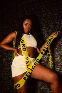 Angel_Avni A DANGEROUS PLEASURE 🖤💛 Pic 7