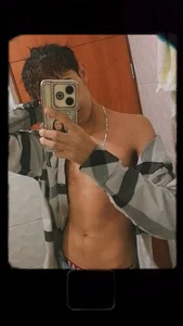 hi bby ❤️❤️ de Allen_Starck  2 Imagens