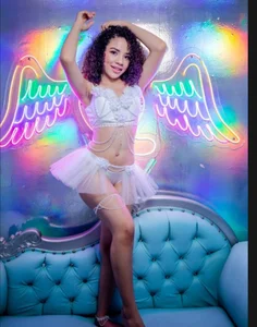 Queen_Deepthroat Public Gambar