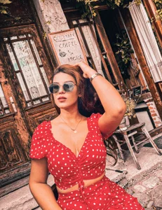 Public de NadiraNoor  2 Imagens